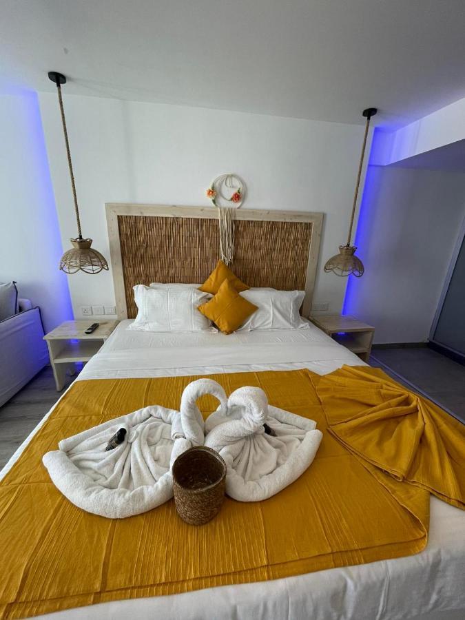 Ocean Dreams Suites - By The Harbour Ajía Nápa Kültér fotó
