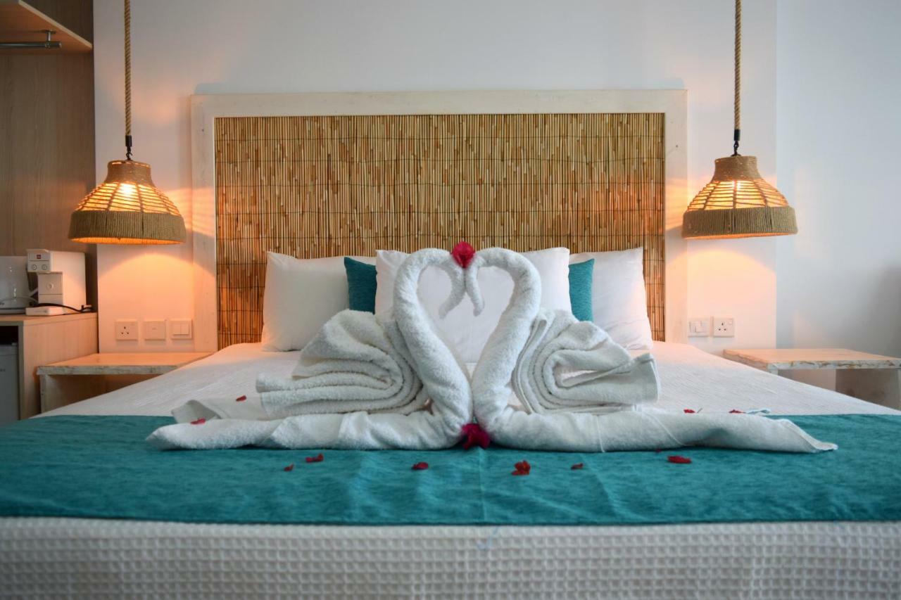 Ocean Dreams Suites - By The Harbour Ajía Nápa Kültér fotó
